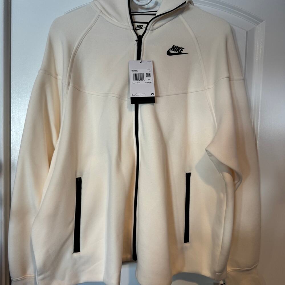 Nike Womans Zip Up